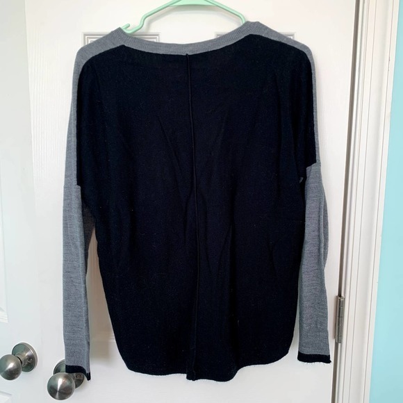 French Connection Gray Pullover Sweater Women's‎ Size Medium - Picture 5 of 5